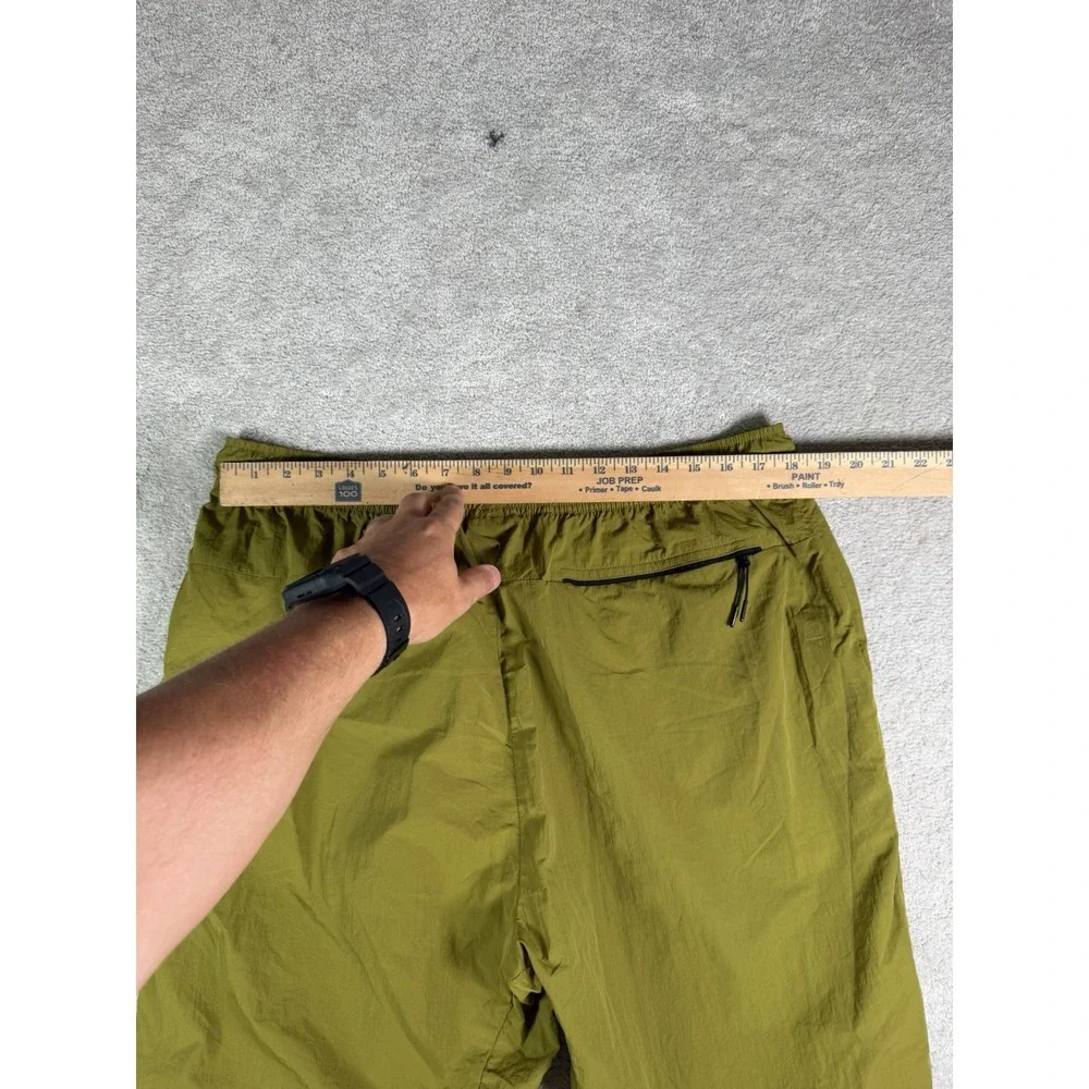 Nike Tech Standard Fit Taper Length UV Repel Athletic Pants Mens XL Green